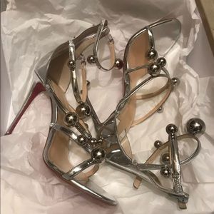 Woman Christian Louboutin heels